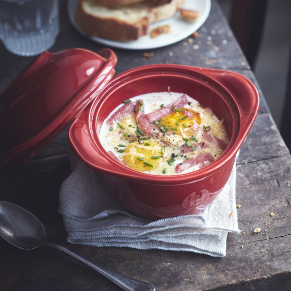 Egg Nest - Burgundy