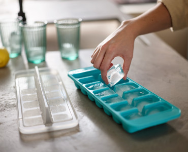 Flow Easy-fill Ice-cube Tray