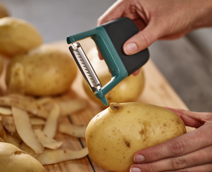 Julienne Peeler